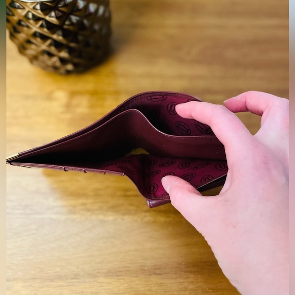 CARTIER Bordeaux Calfskin Bifold Wallet CURRENT 💯 AUTHENTIC - Picture 12 of 15